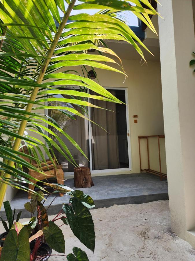Готель Dhigurah Dhonveli Boutique Екстер'єр фото