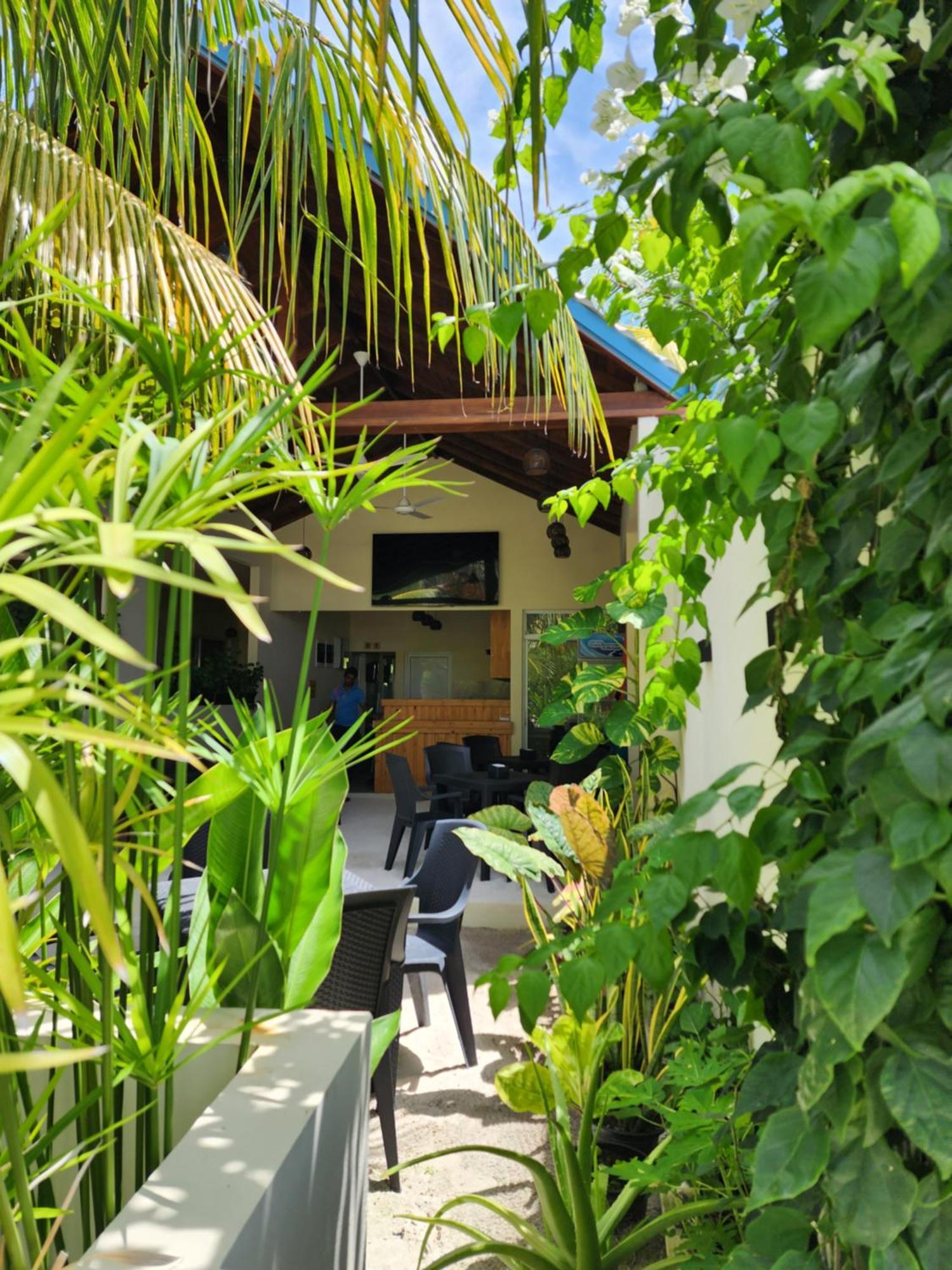 Готель Dhigurah Dhonveli Boutique Екстер'єр фото